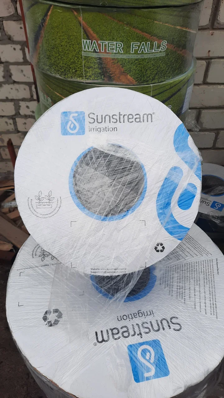 Стрічка Sunstream емітерна 6 mils через 20см, водовилив 1,6л/ч 1км/бухта.