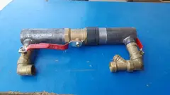 Байпас обвідний 1*1/2 з краном короткий - купить в интернет-магазине